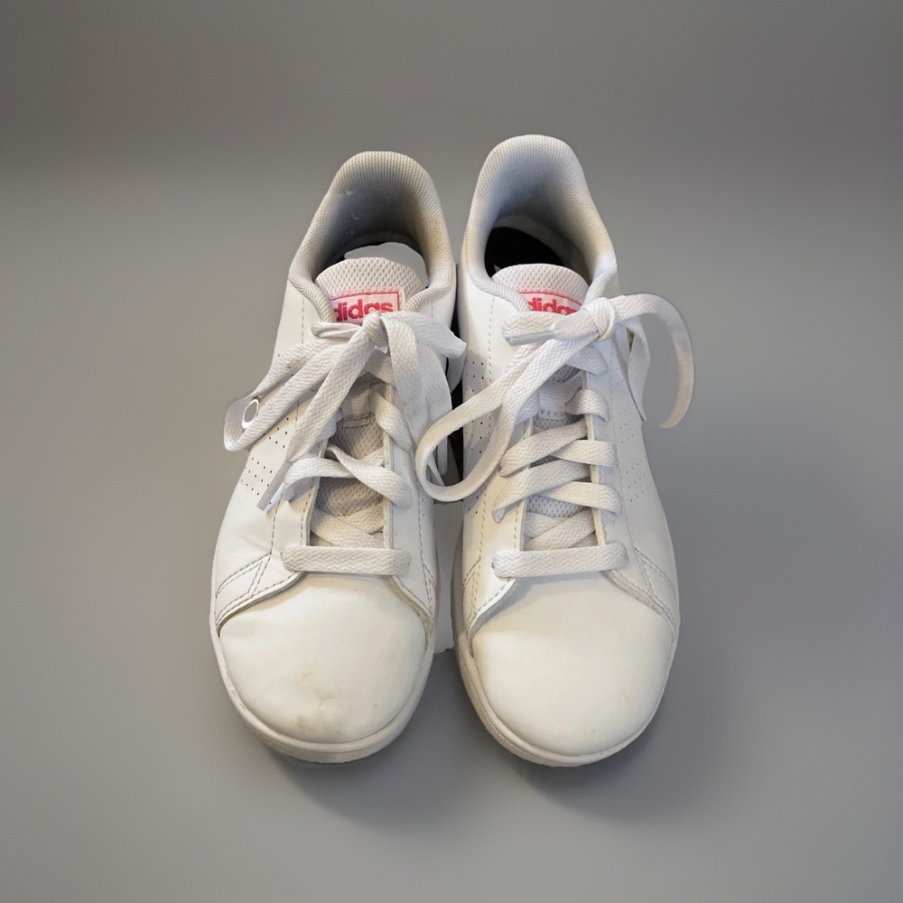 White Adidas Little  Girls Size 7 Sneaker Pink Lining‎